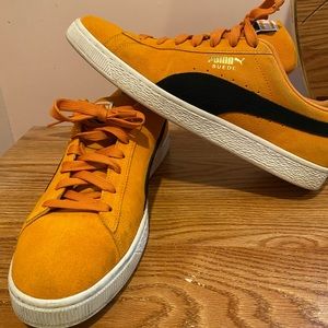 Puma suede mens size 14 orange cream. Lightly worn.